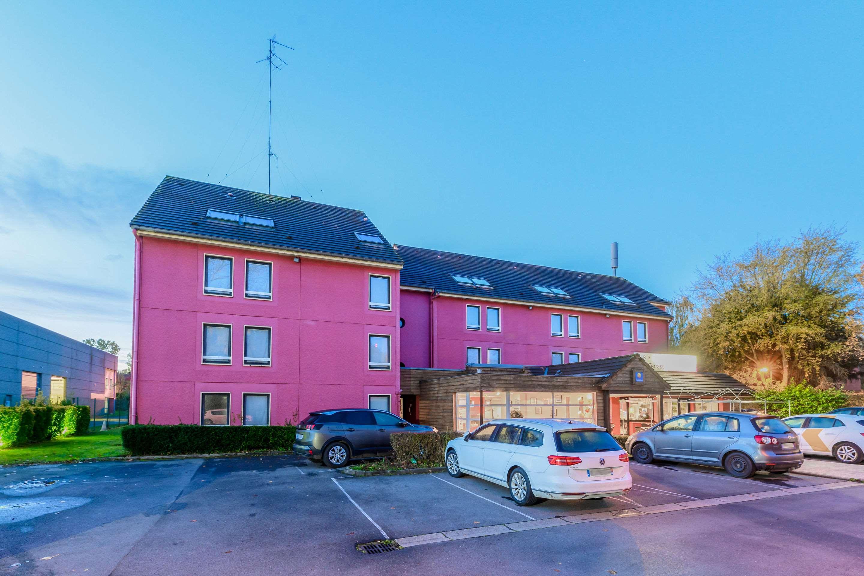 Kyriad Lille - Mons En Baroeul Esterno foto
